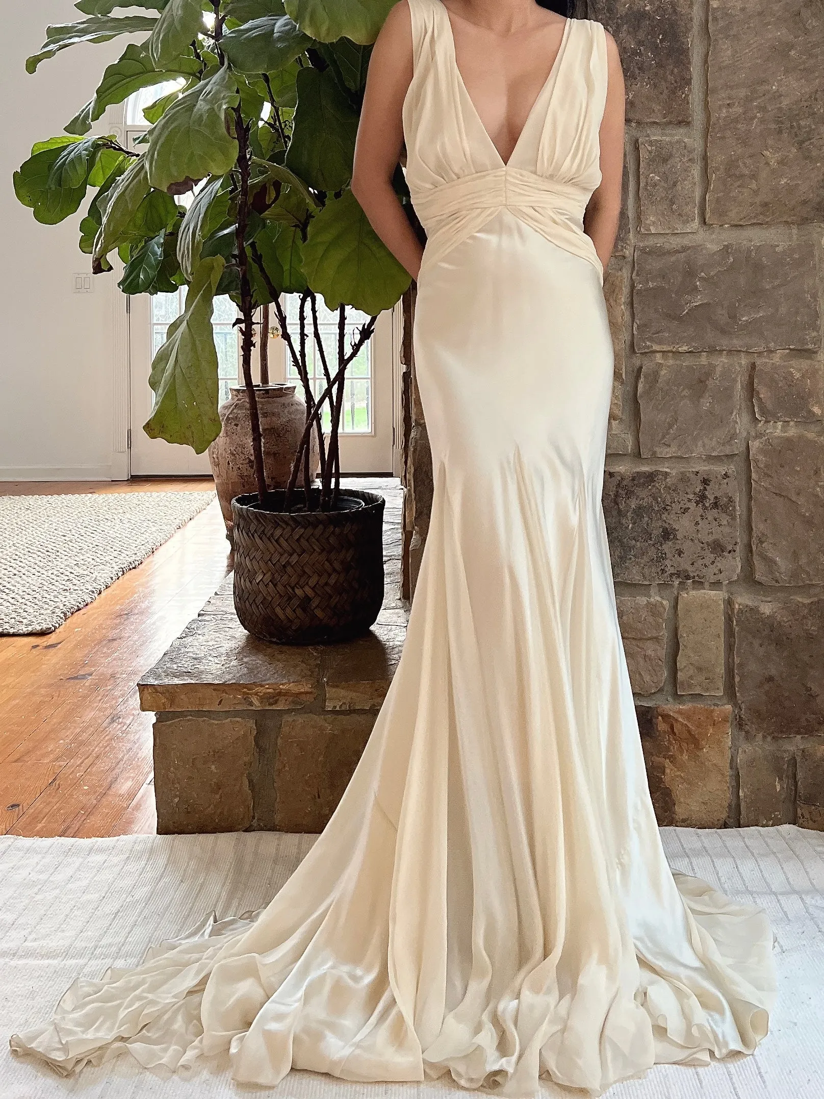 1930s-Inspired Silk Chiffon Bias Cut Gown - M/L