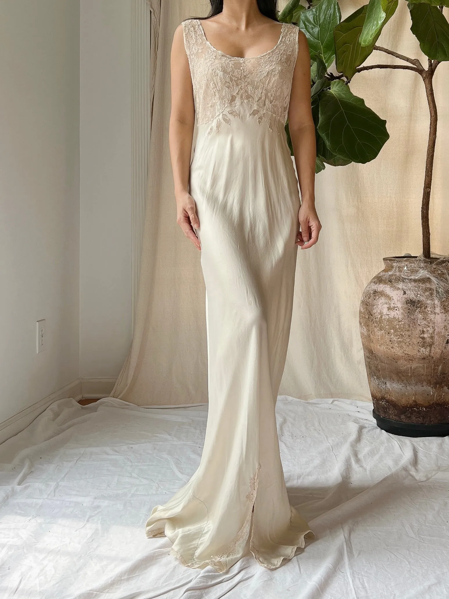 1930s Pale Celadon Silk and Lace Gown - S/M