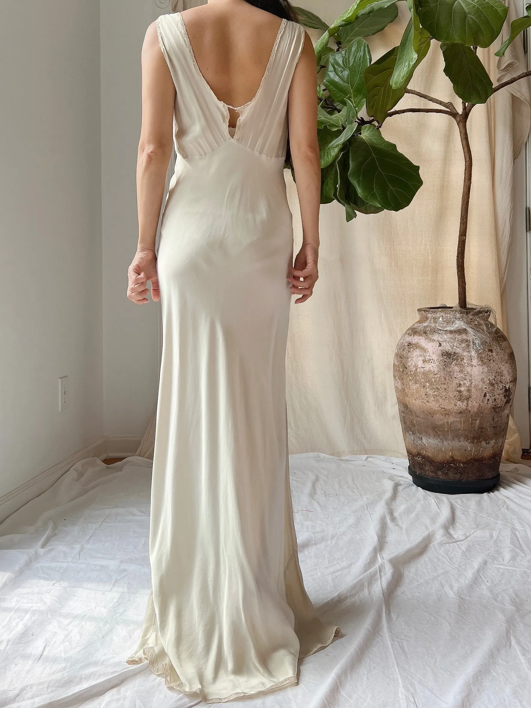 1930s Pale Celadon Silk and Lace Gown - S/M