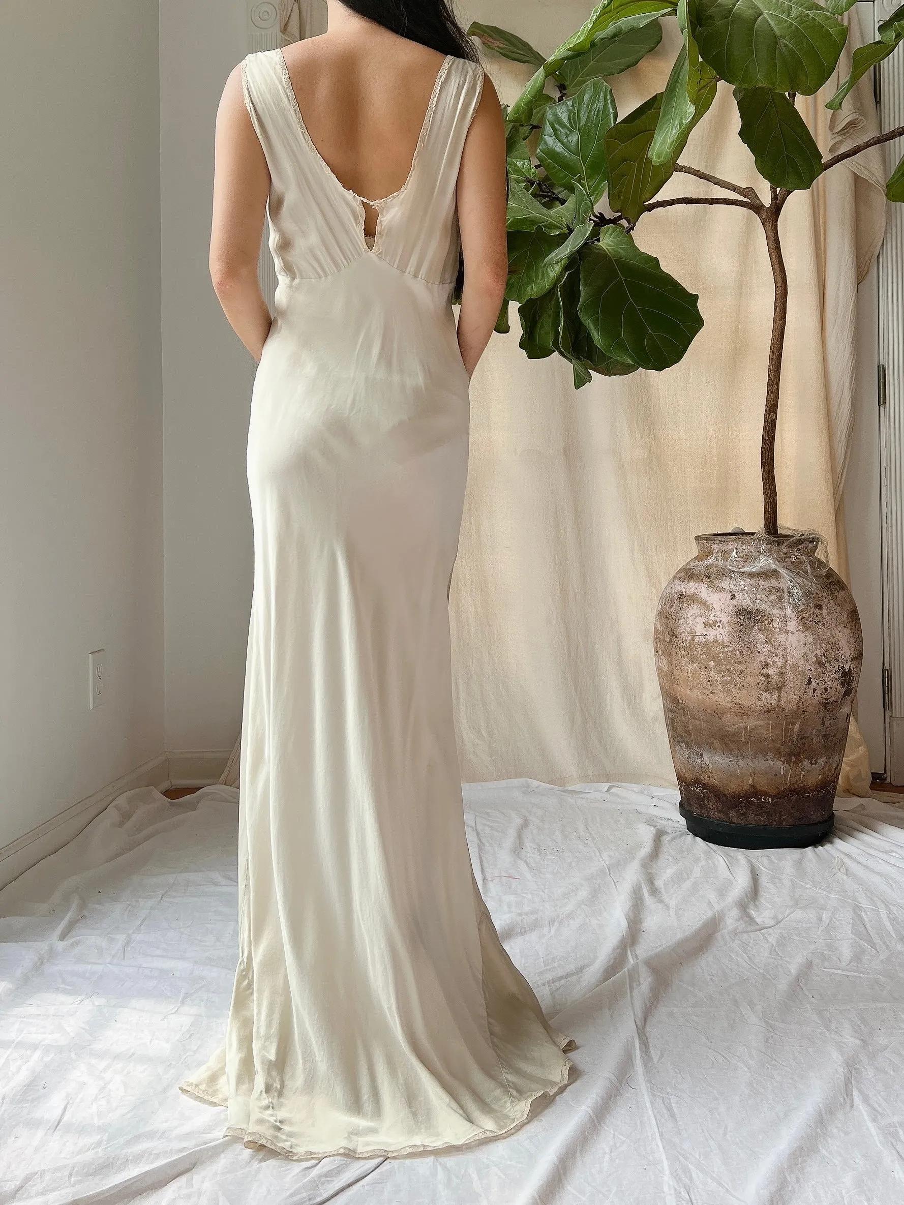 1930s Pale Celadon Silk and Lace Gown - S/M