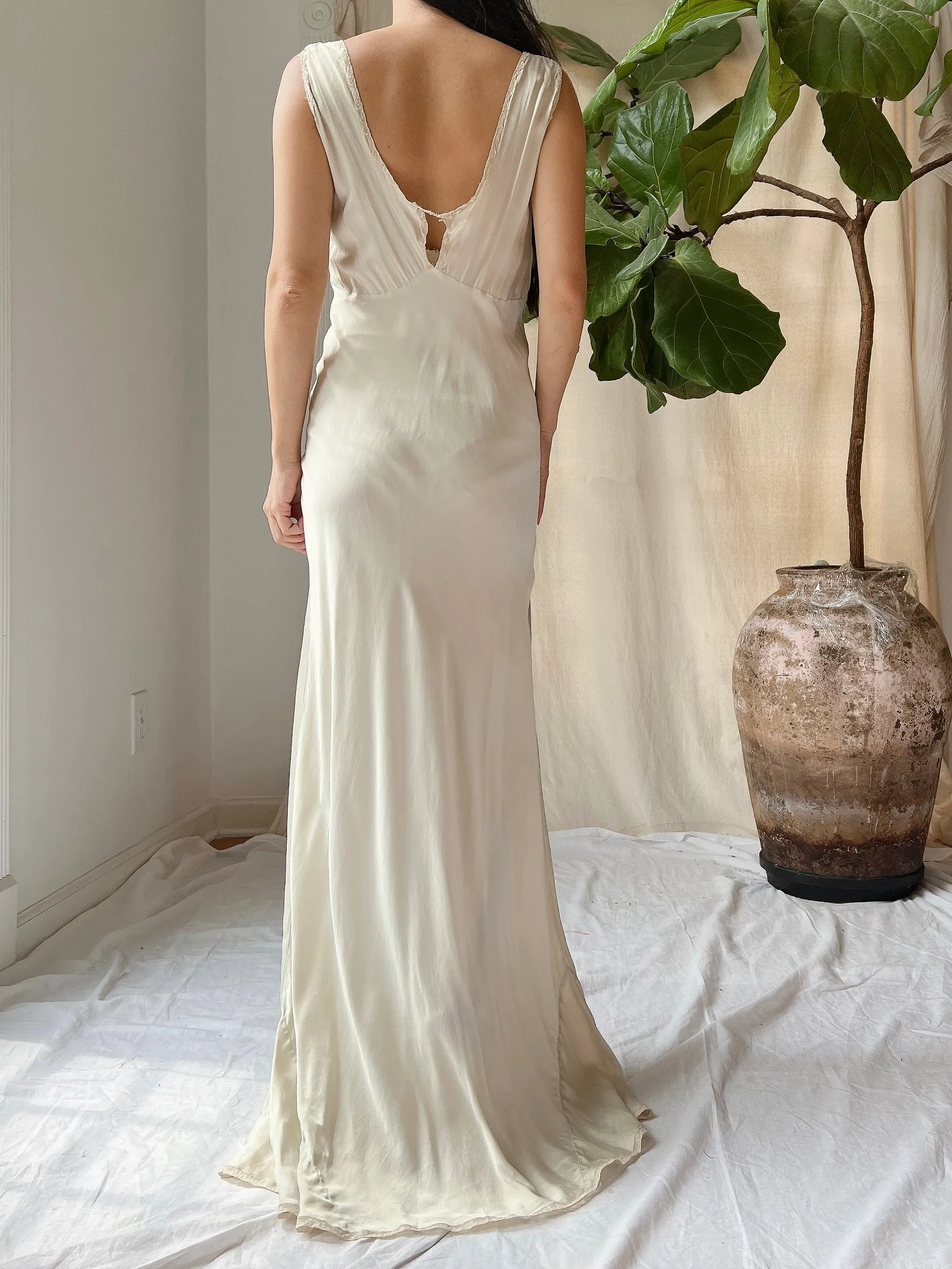 1930s Pale Celadon Silk and Lace Gown - S/M