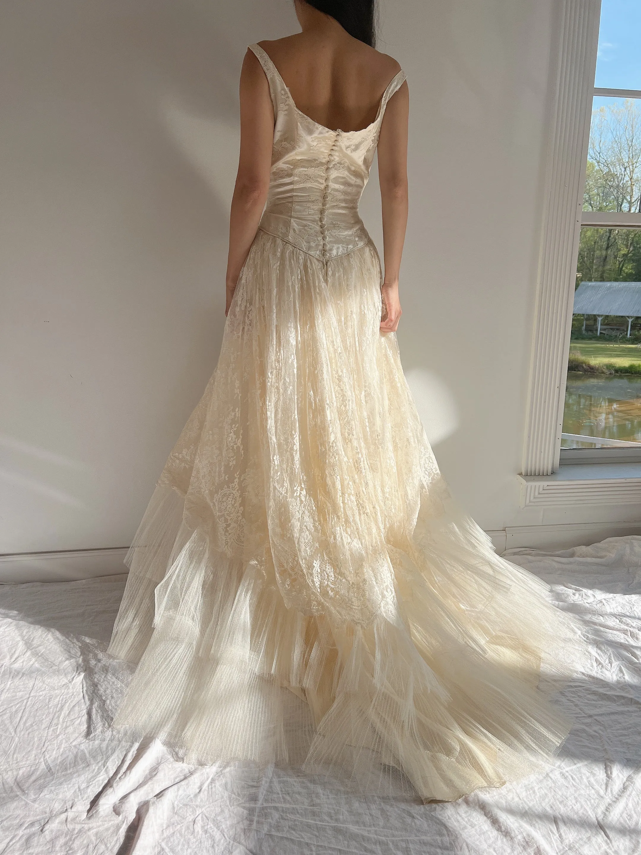 1950s Lace and Tulle Gown - XS/S