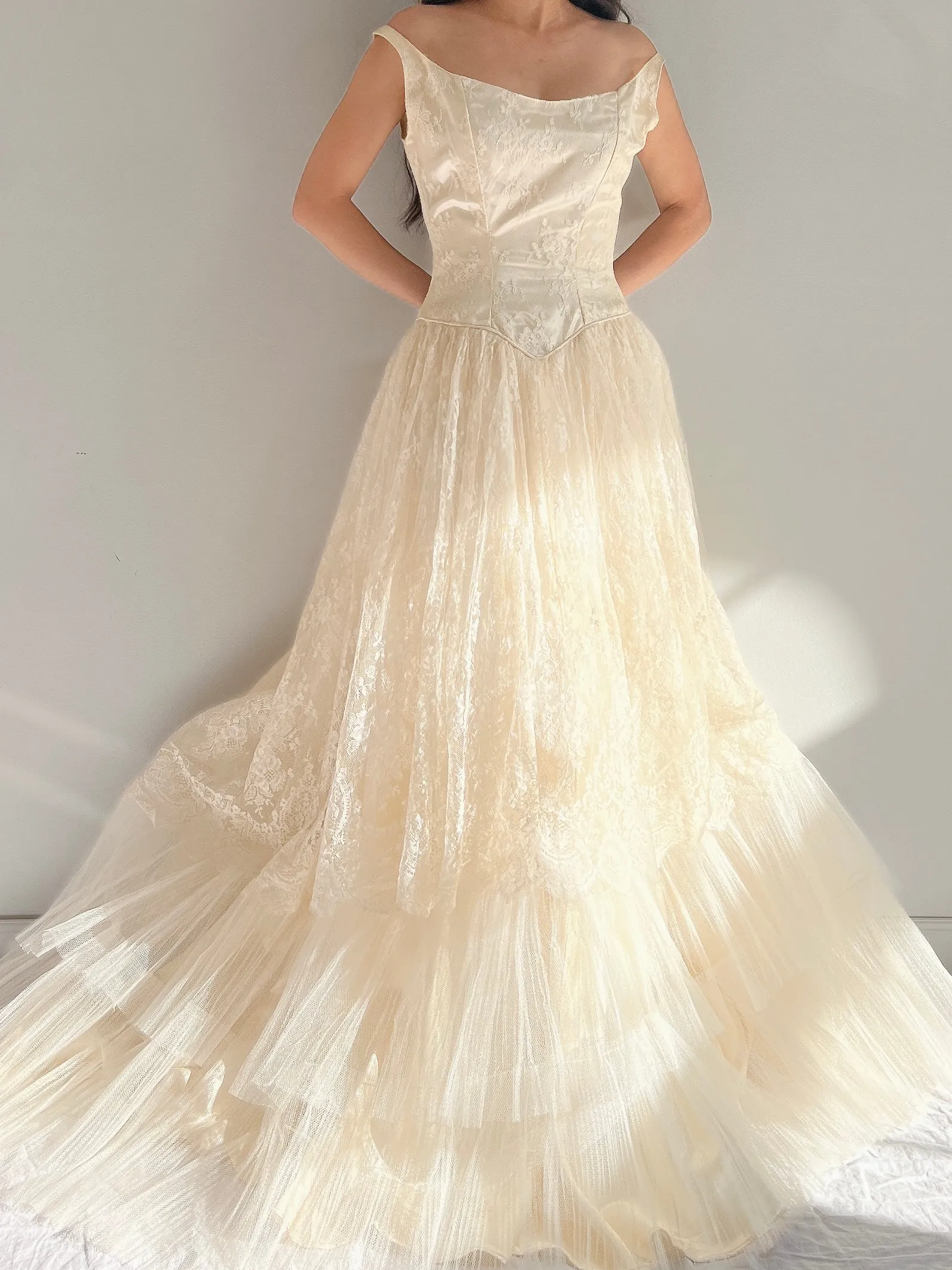 1950s Lace and Tulle Gown - XS/S