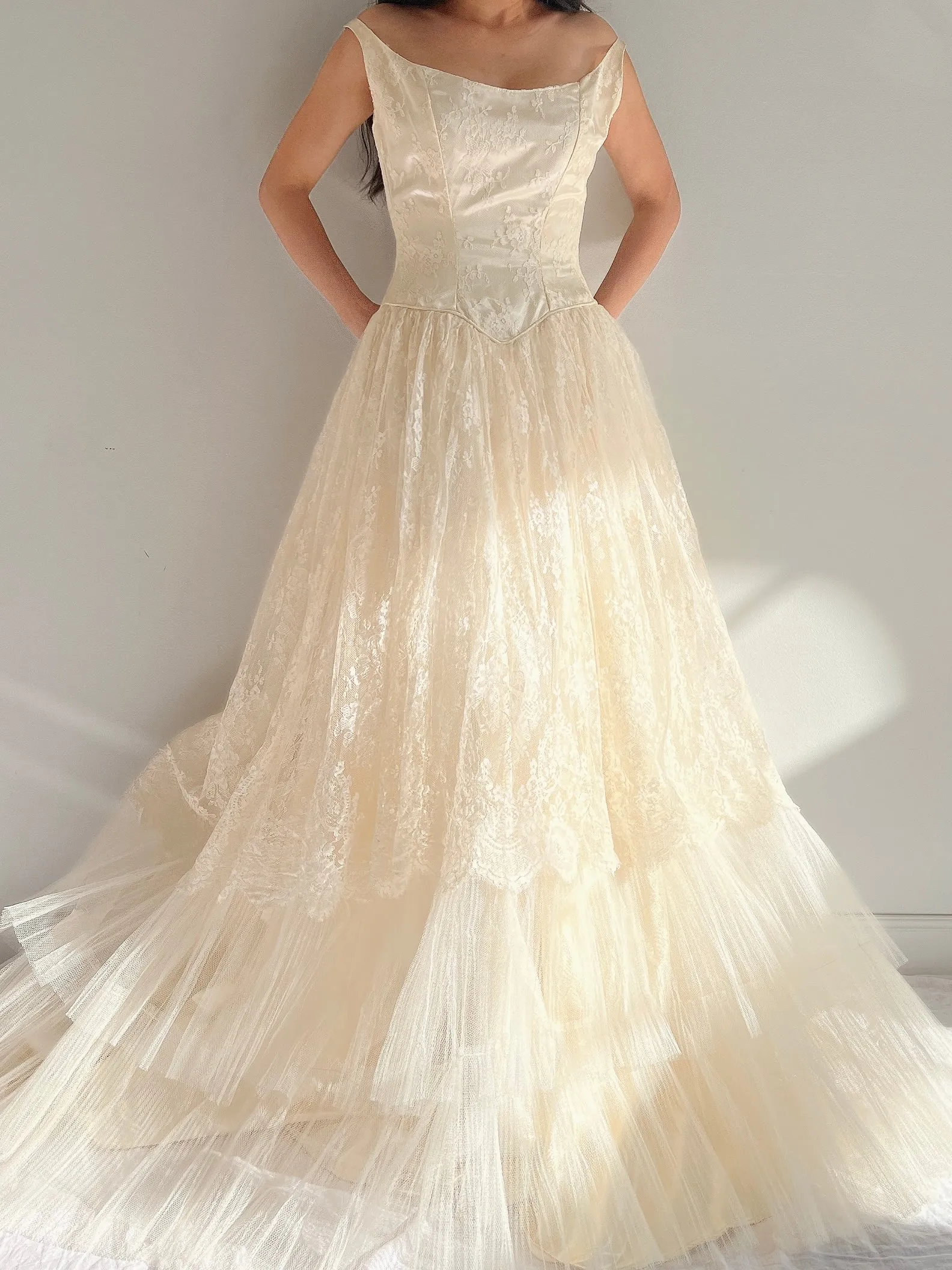 1950s Lace and Tulle Gown - XS/S