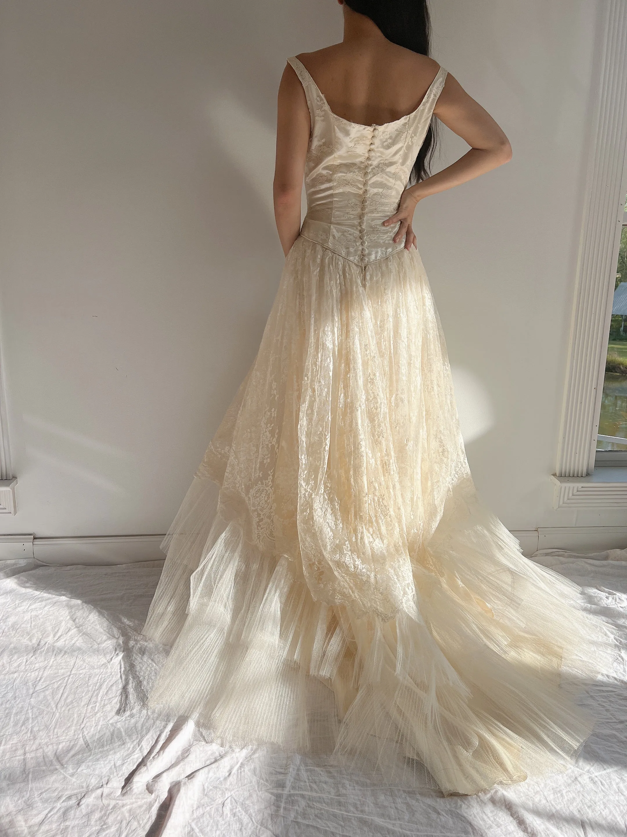 1950s Lace and Tulle Gown - XS/S