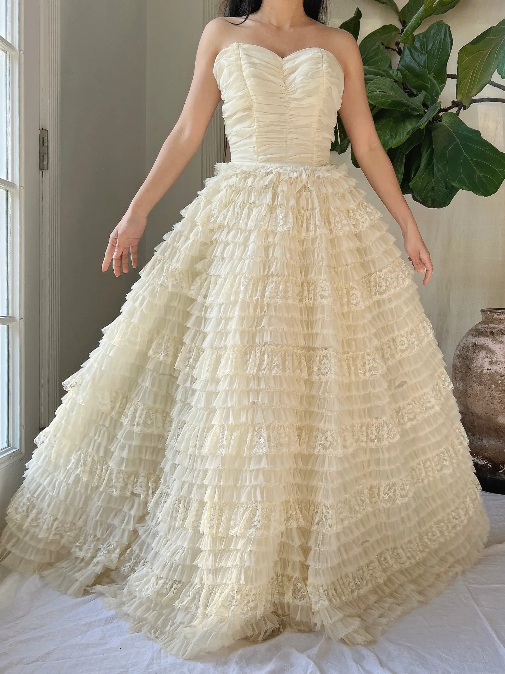 1950s Nylon and Lace Ruffle Dress - XS