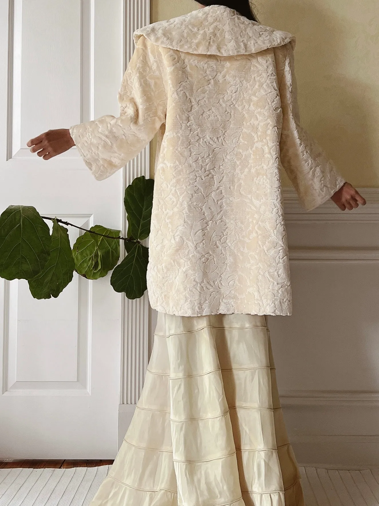 1960s Ivory Tapestry Coat - M