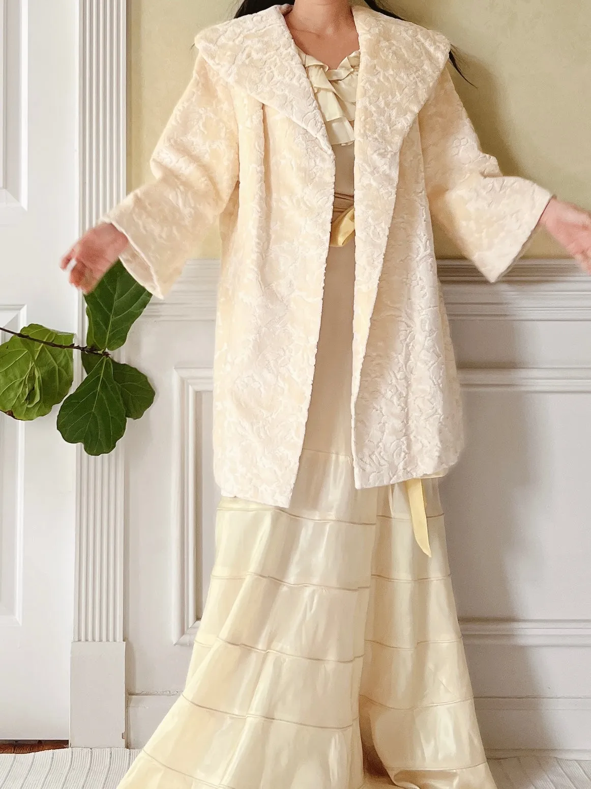 1960s Ivory Tapestry Coat - M
