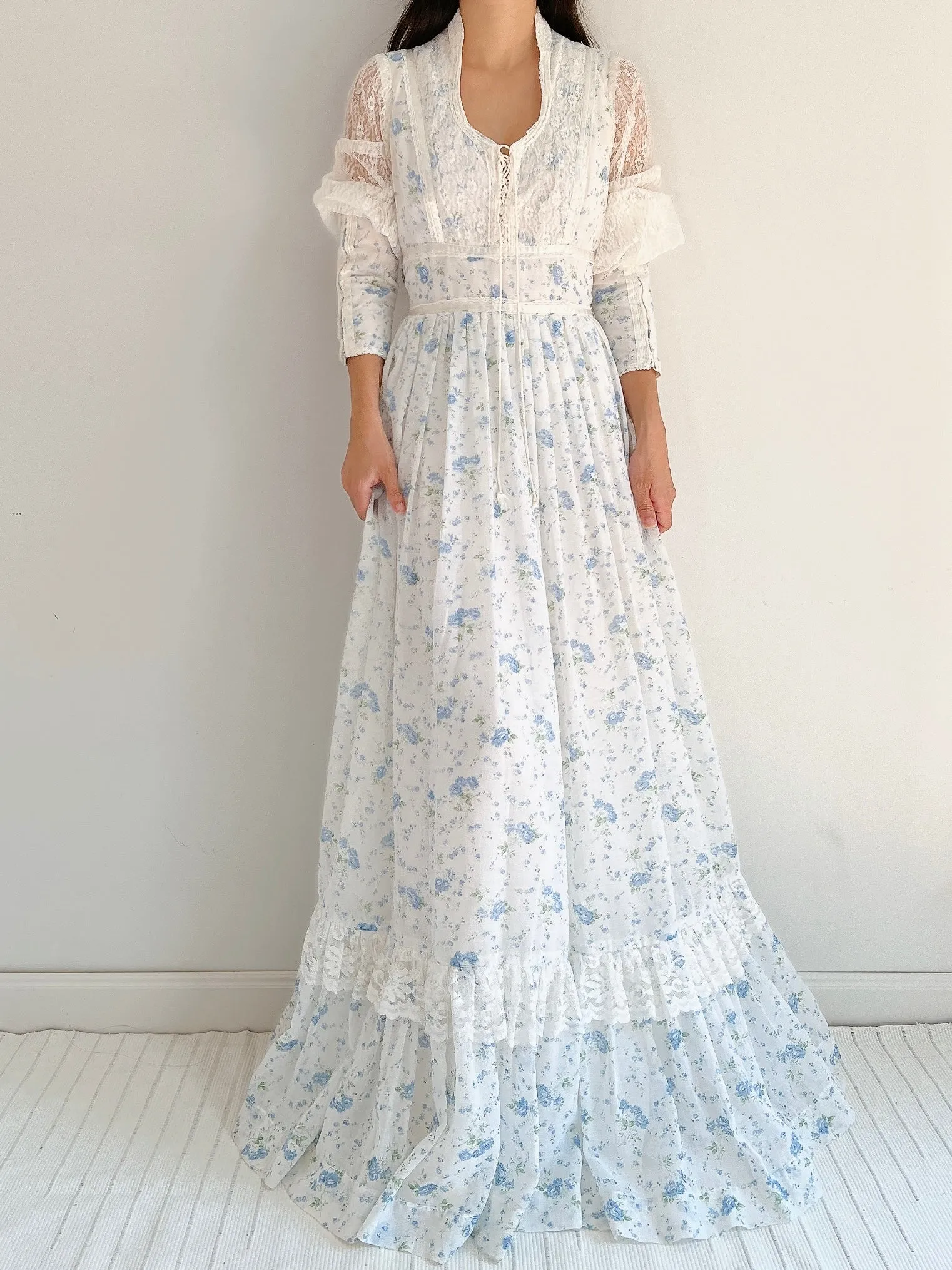 1970s Gunne Sax Puff Sleeves Cotton Dress - S-M