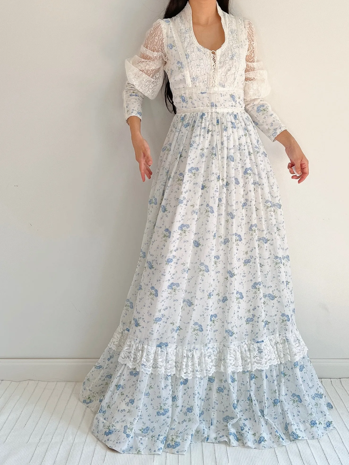 1970s Gunne Sax Puff Sleeves Cotton Dress - S-M