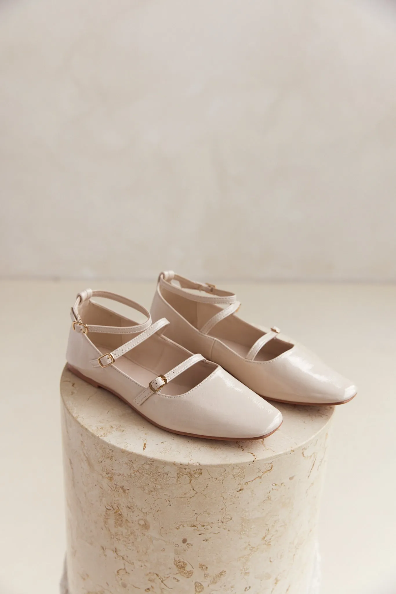 Alex Flat (Cream)