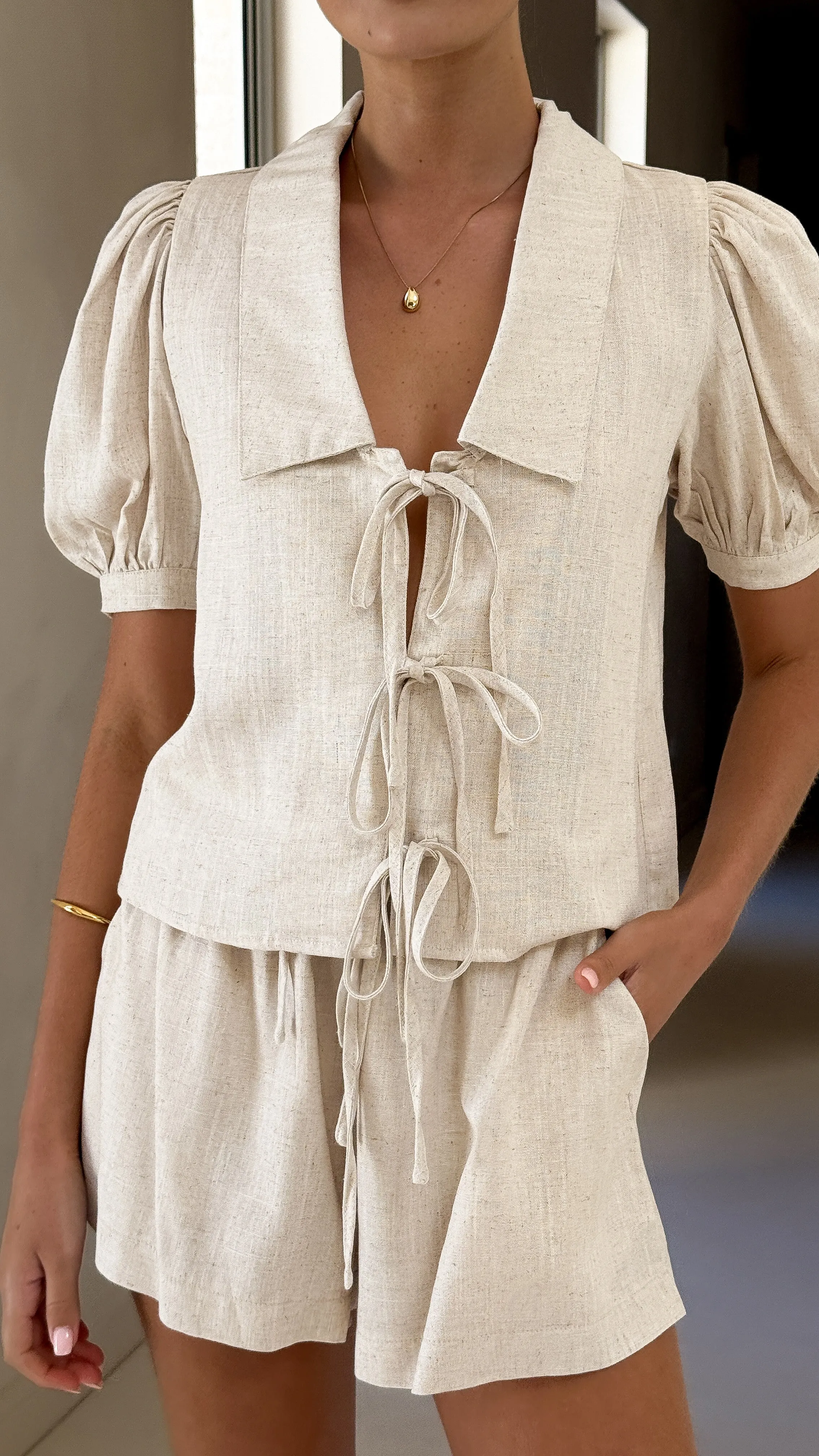Alma Shorts - Beige