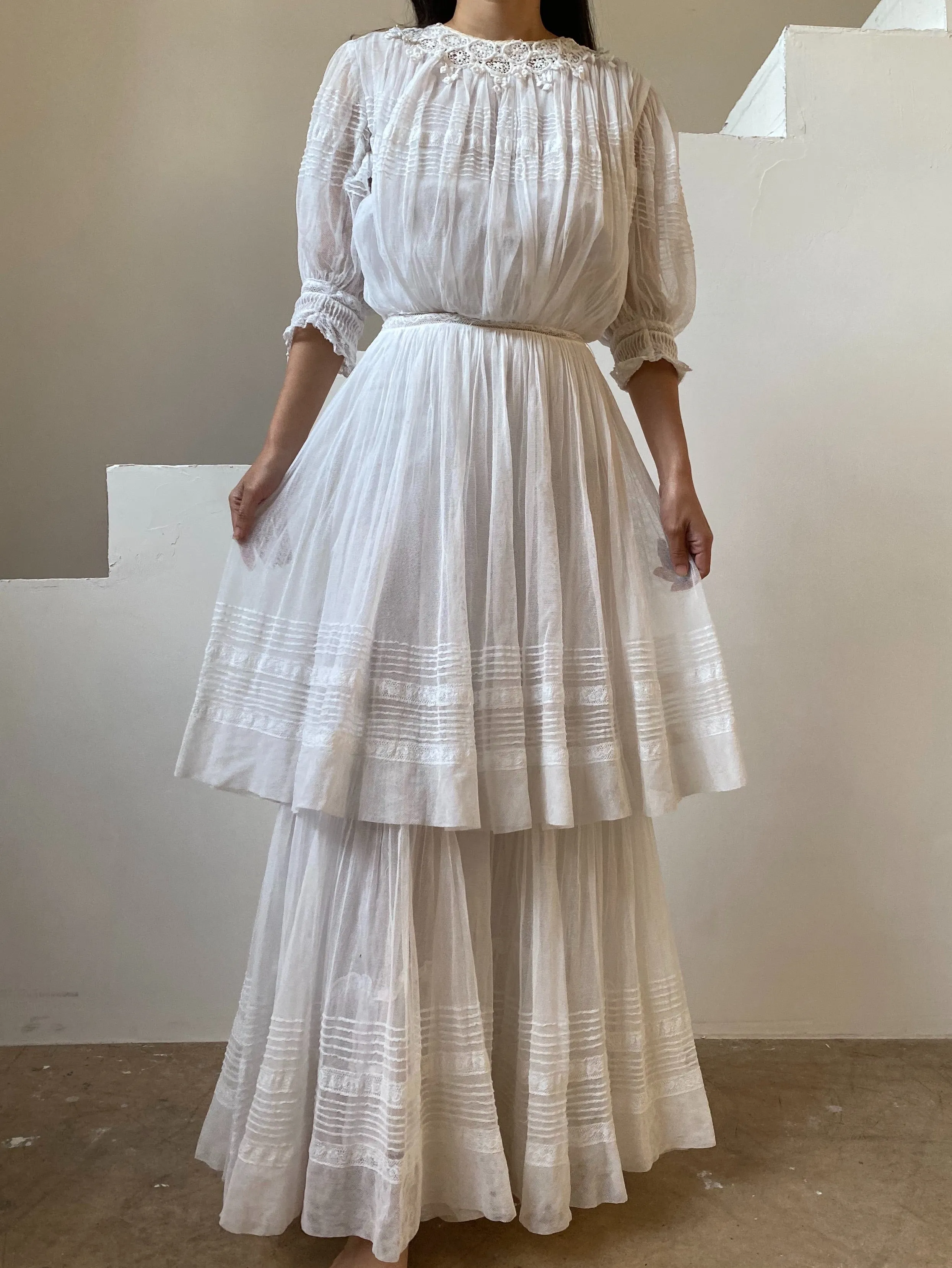 Antique Puff Sleeves Tulle Gown - XS