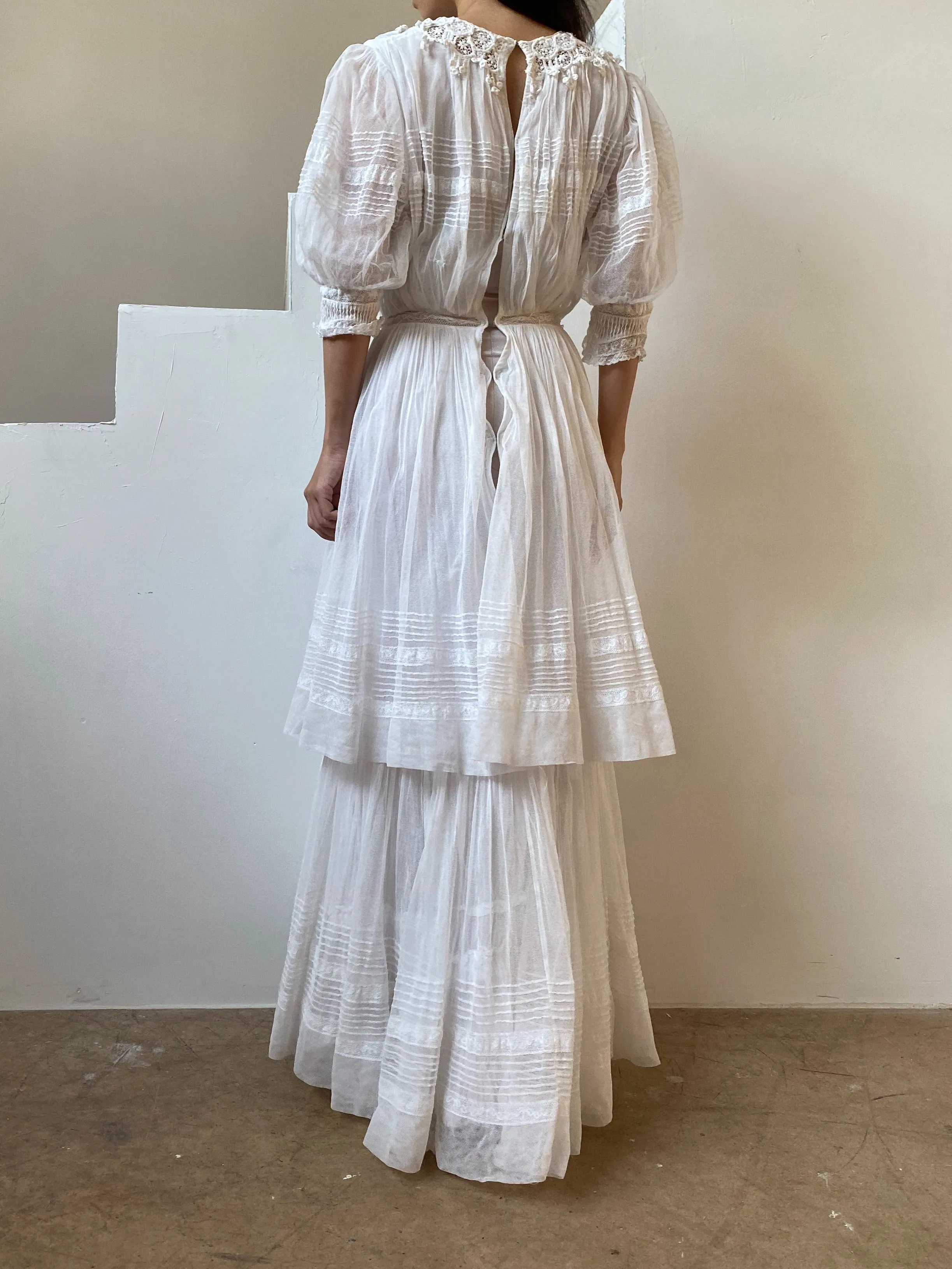 Antique Puff Sleeves Tulle Gown - XS