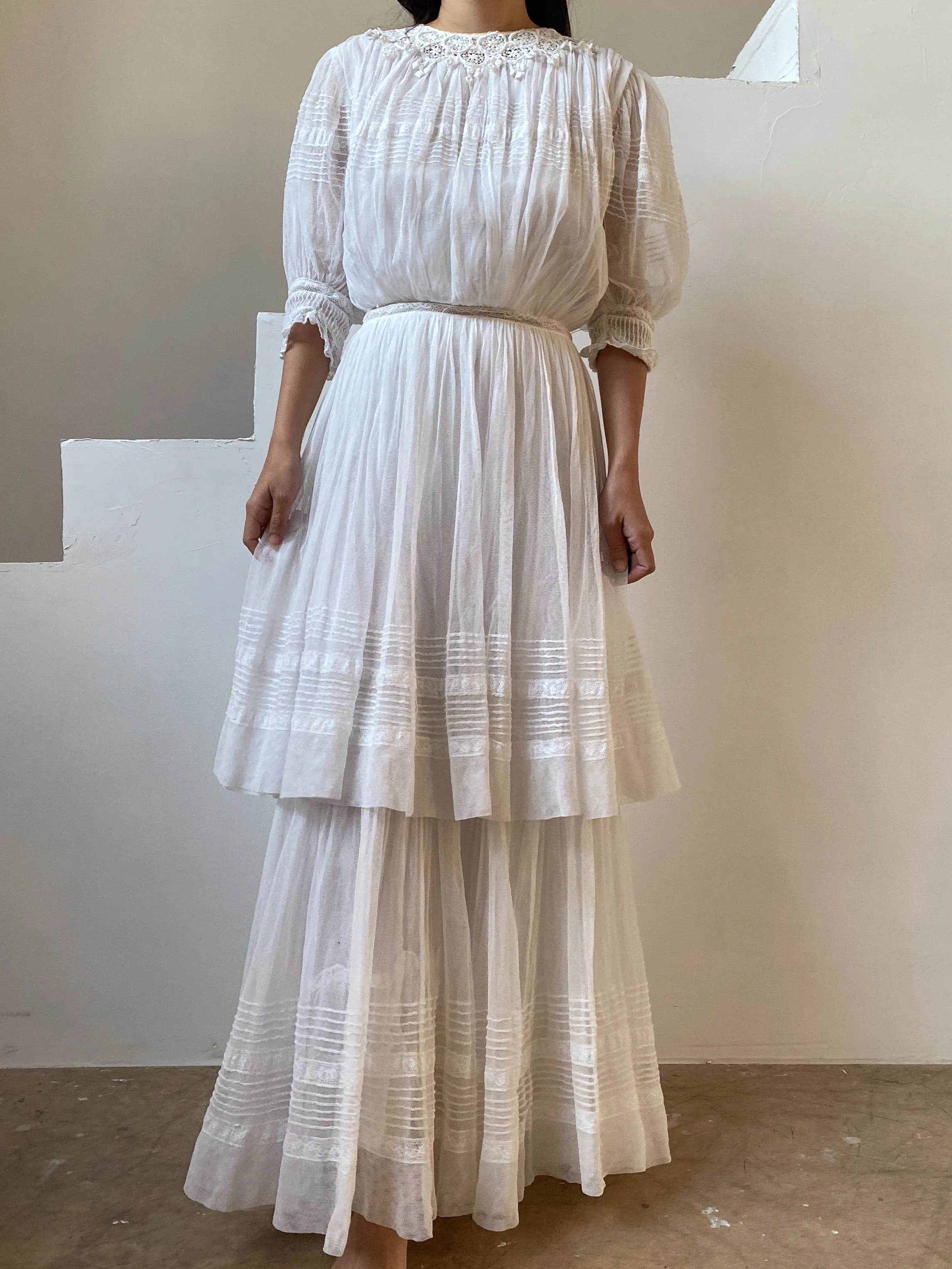 Antique Puff Sleeves Tulle Gown - XS