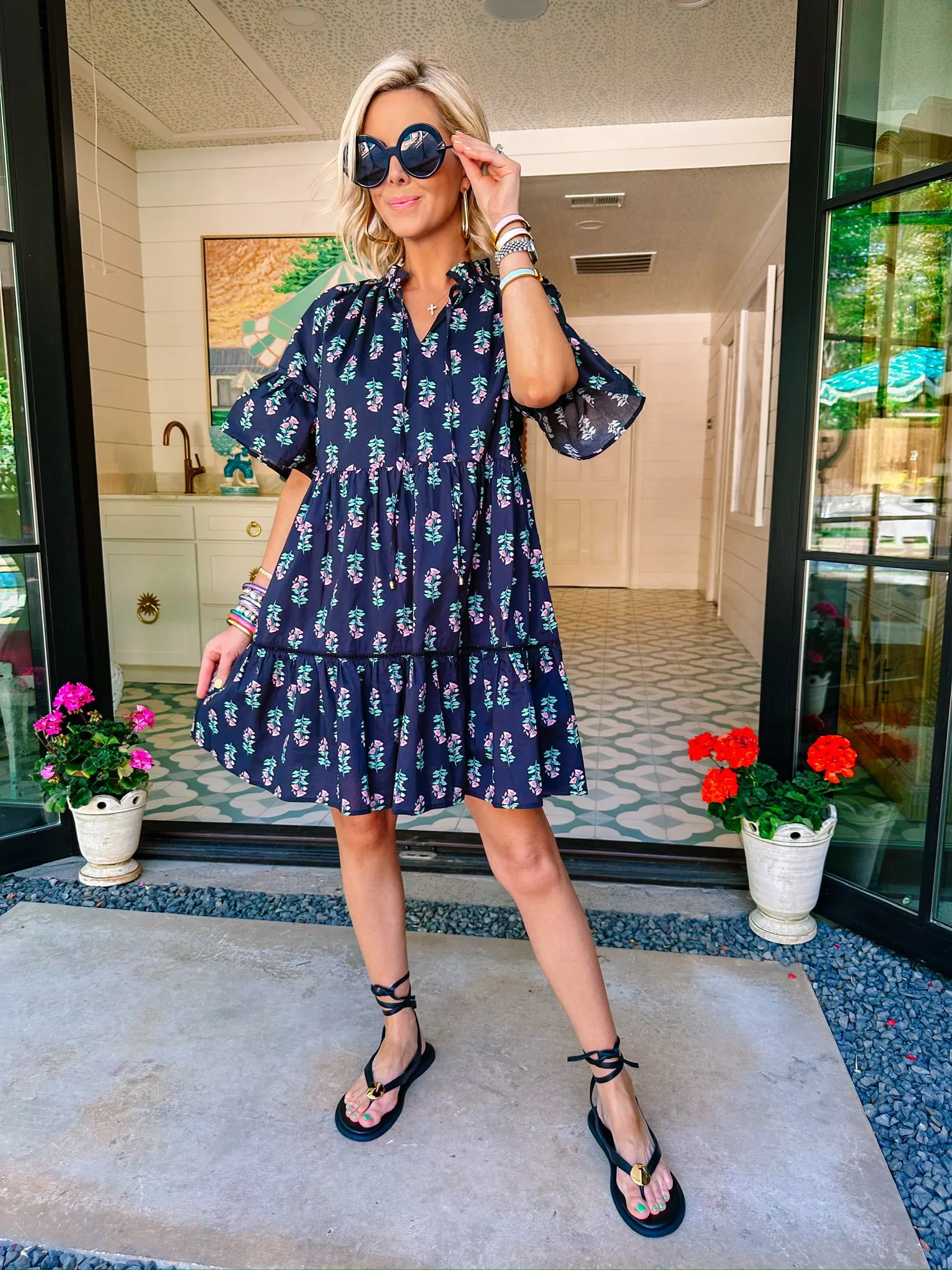 BUDDING BREEZE FLORAL DRESS - BLACK
