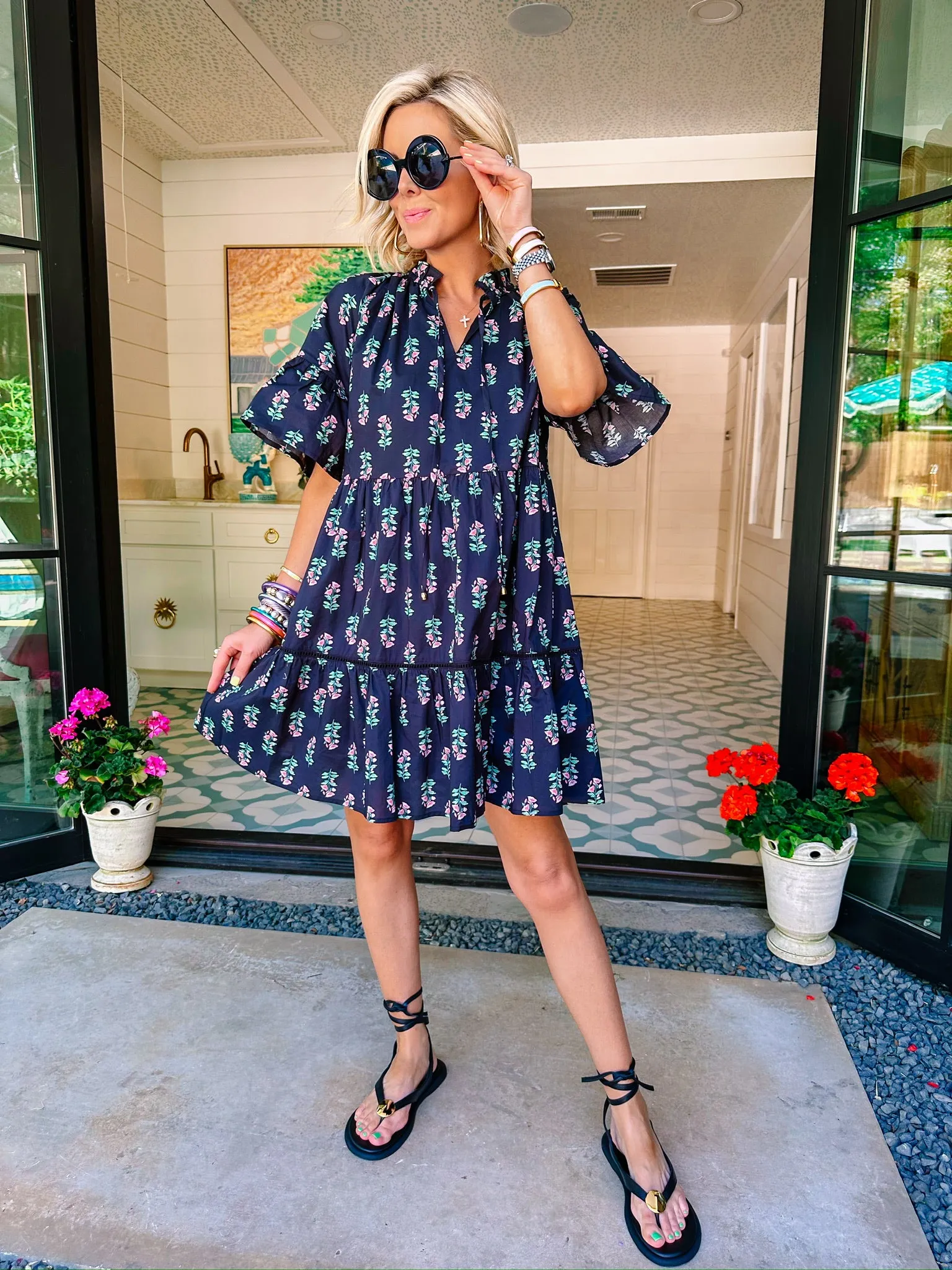 BUDDING BREEZE FLORAL DRESS - BLACK
