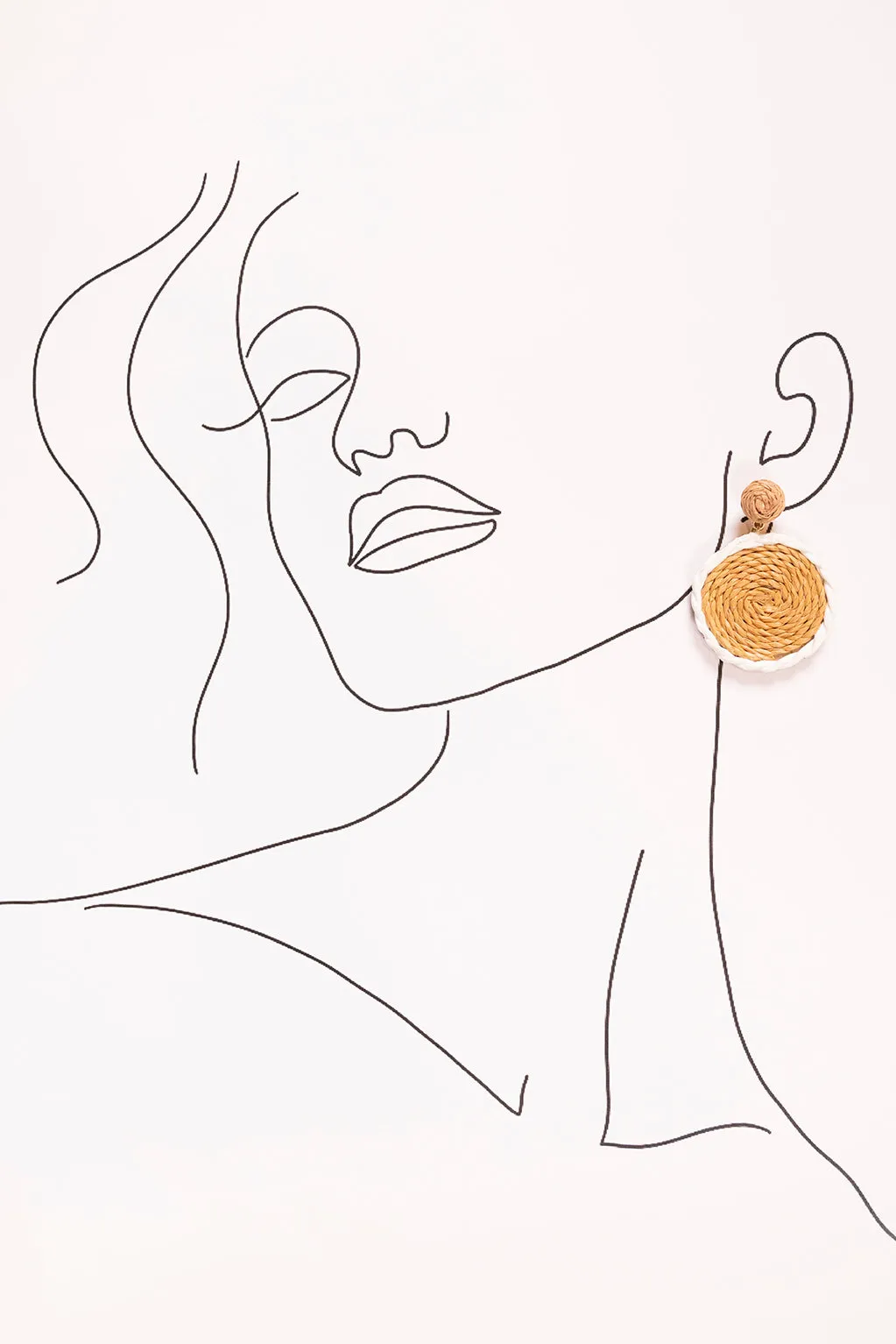 Contrast Outline Woven Earrings in Natural and Cream