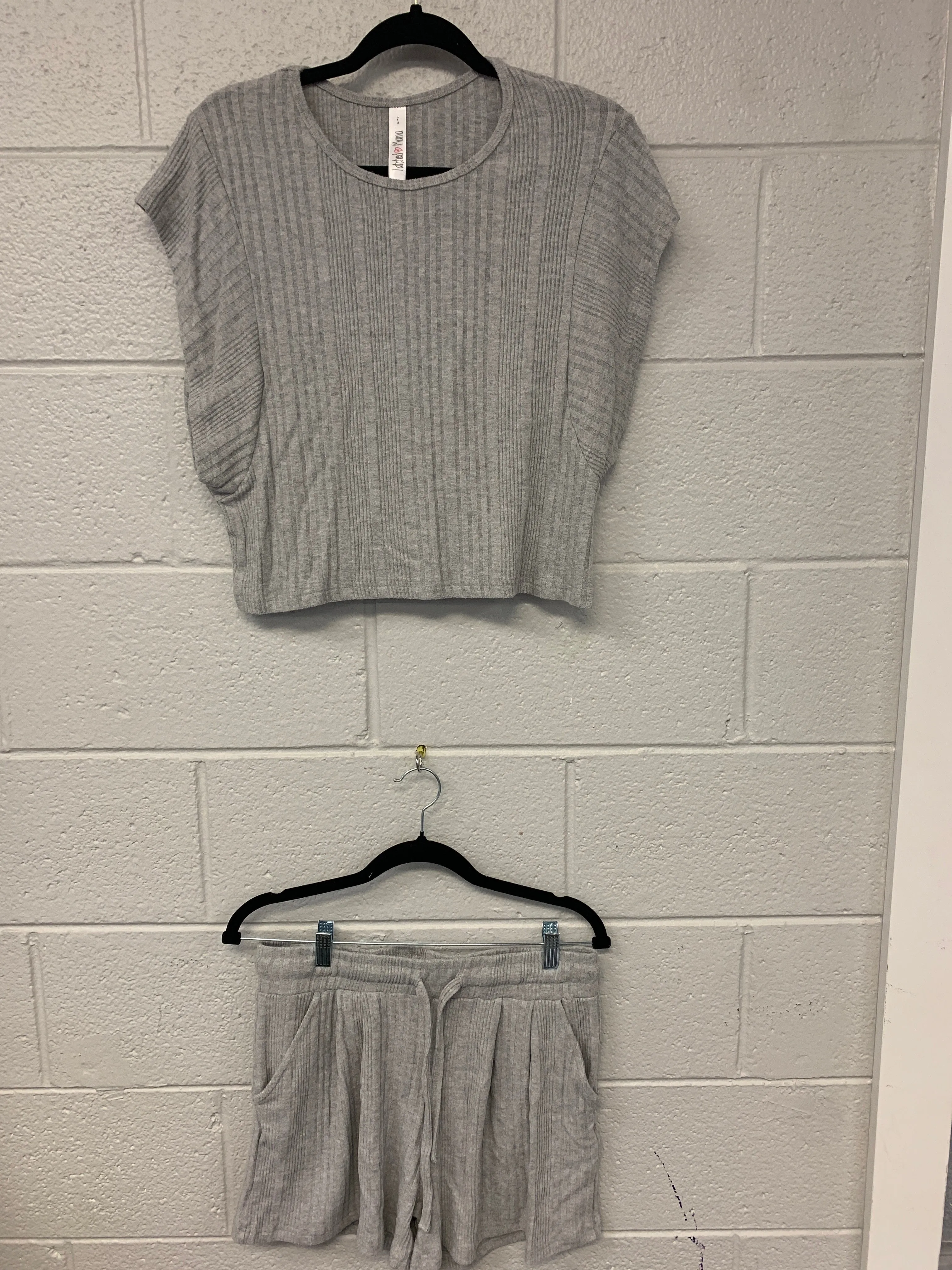 Outlet 7221 - Latched Mama Endless Nursing Short Set - Ribbed Heathered Grey - Small