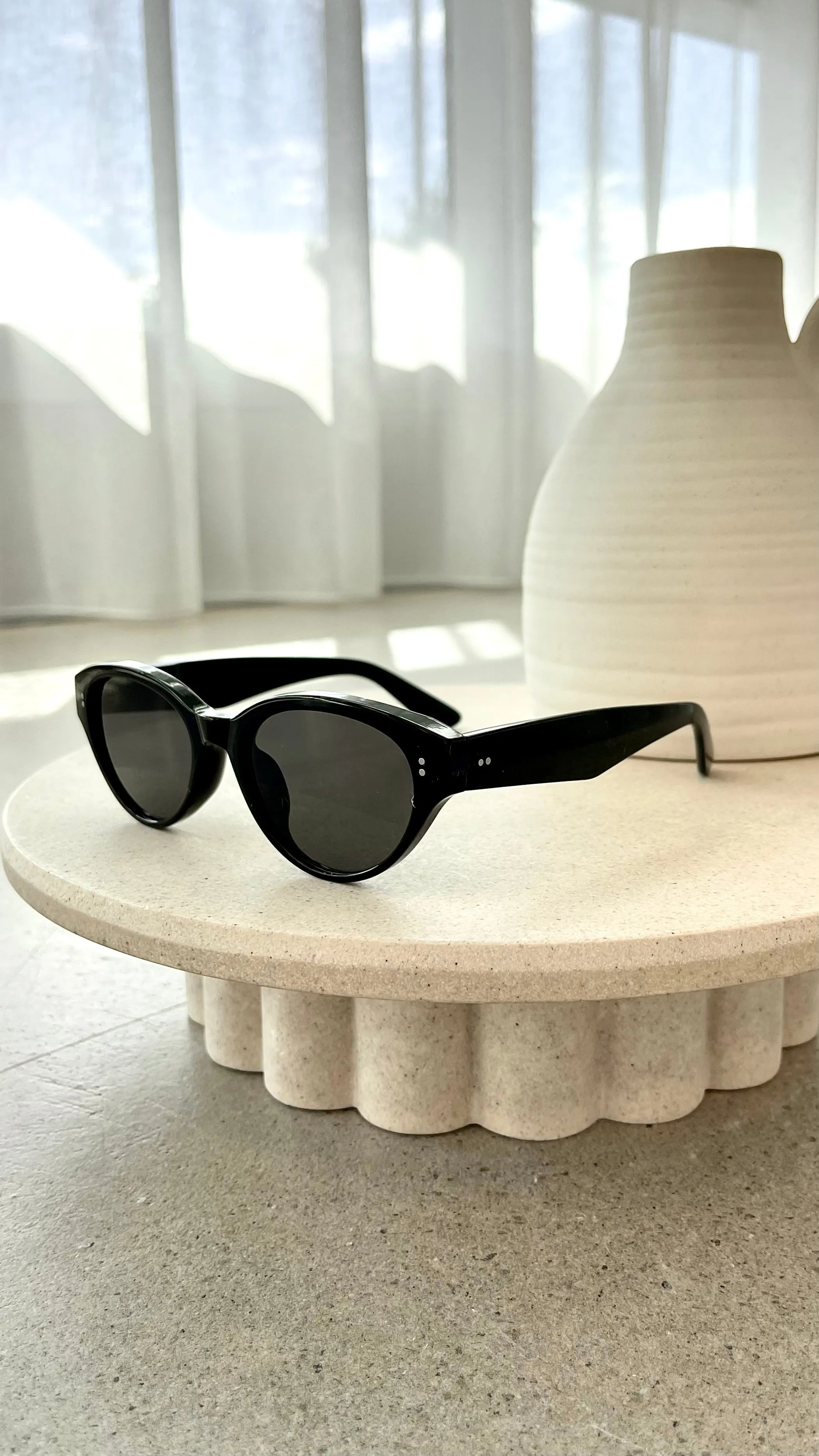 Quincia Sunglasses - Black