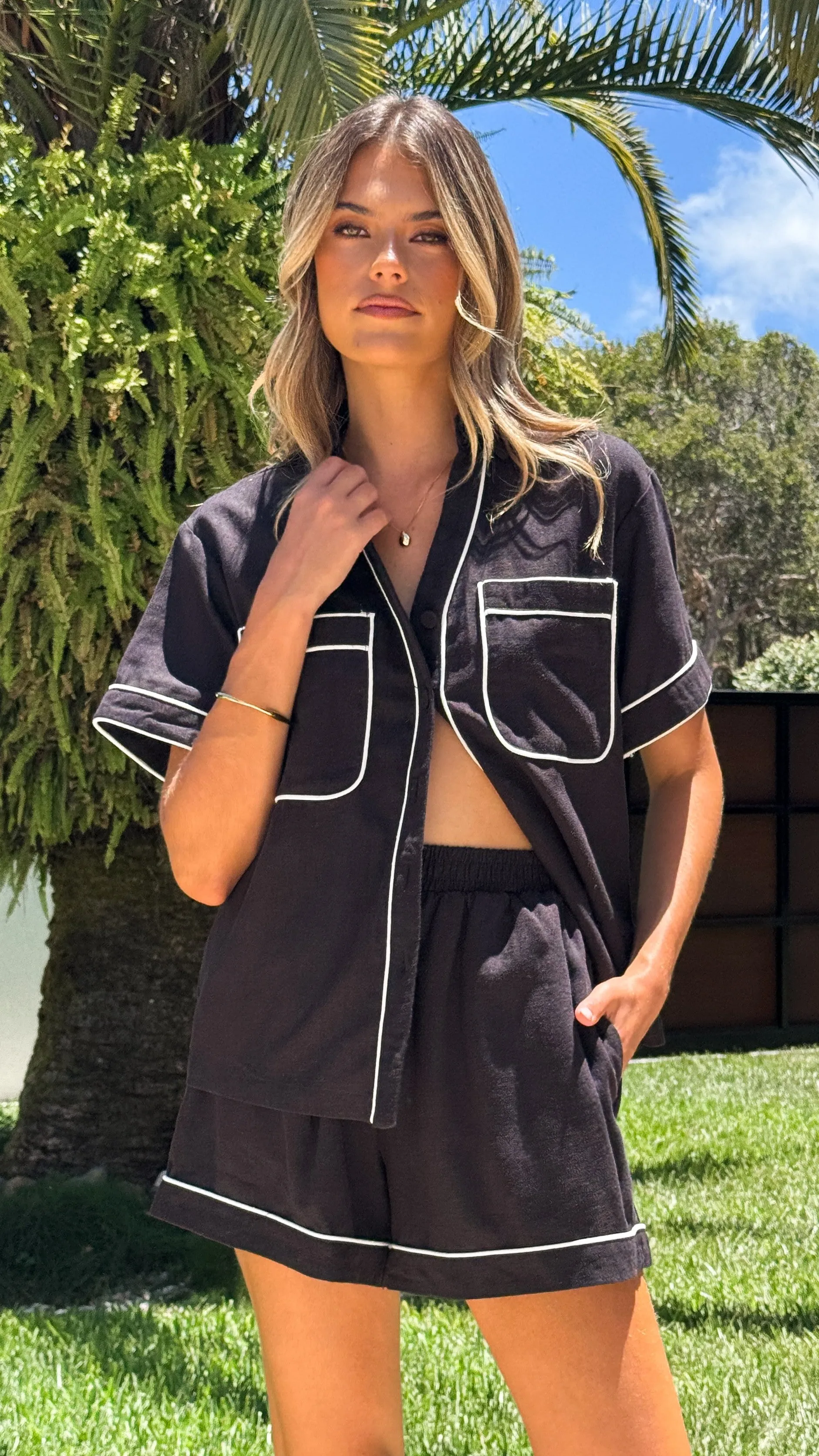 Salome Shorts - Black/White