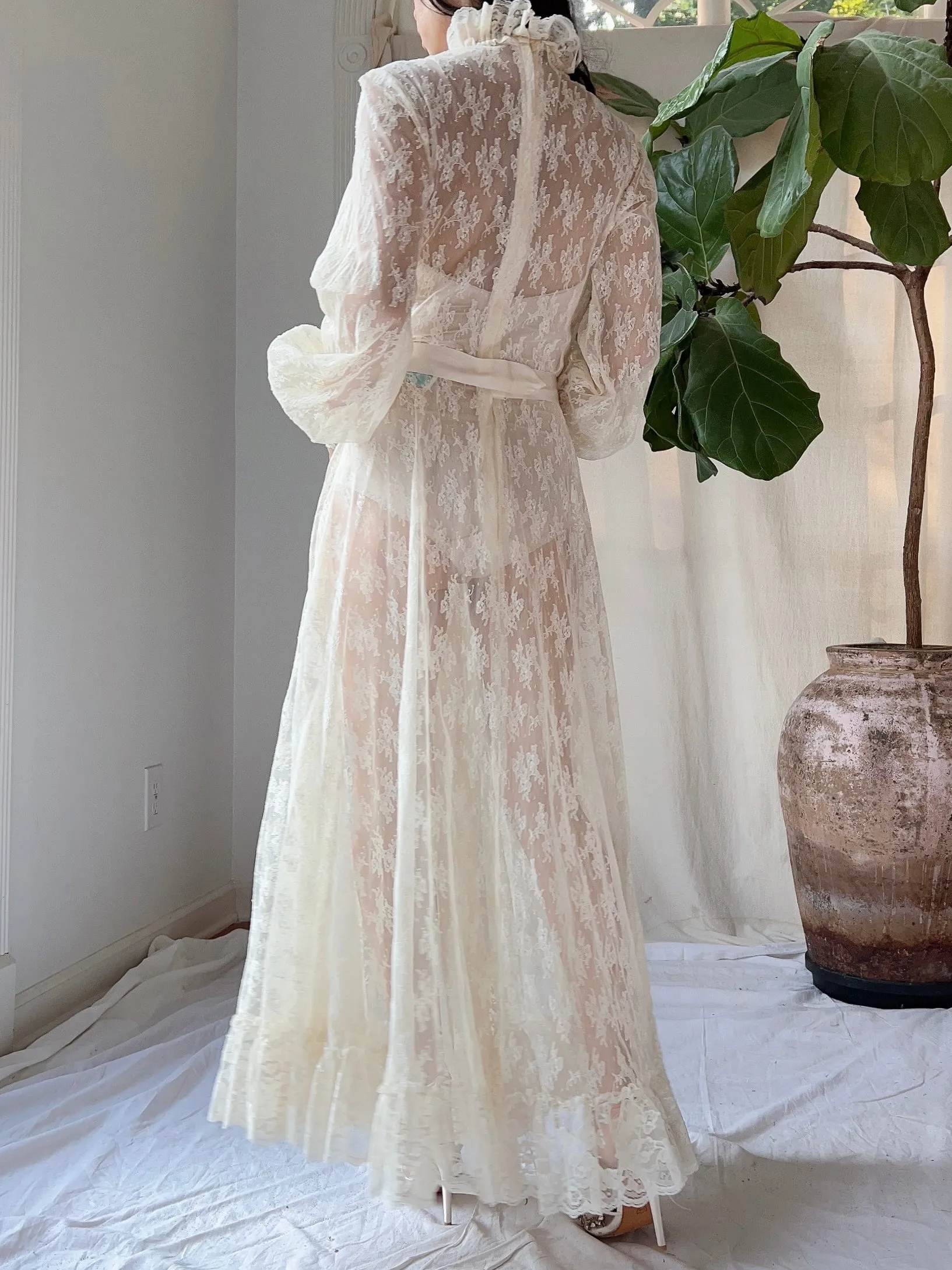 Vintage High Neck Lace Dress - S