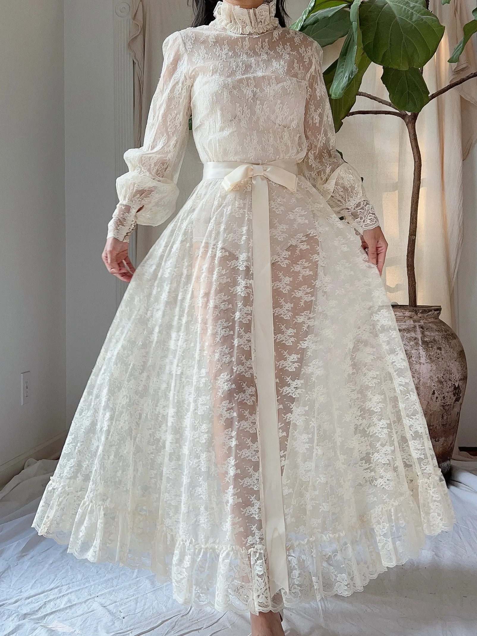 Vintage High Neck Lace Dress - S