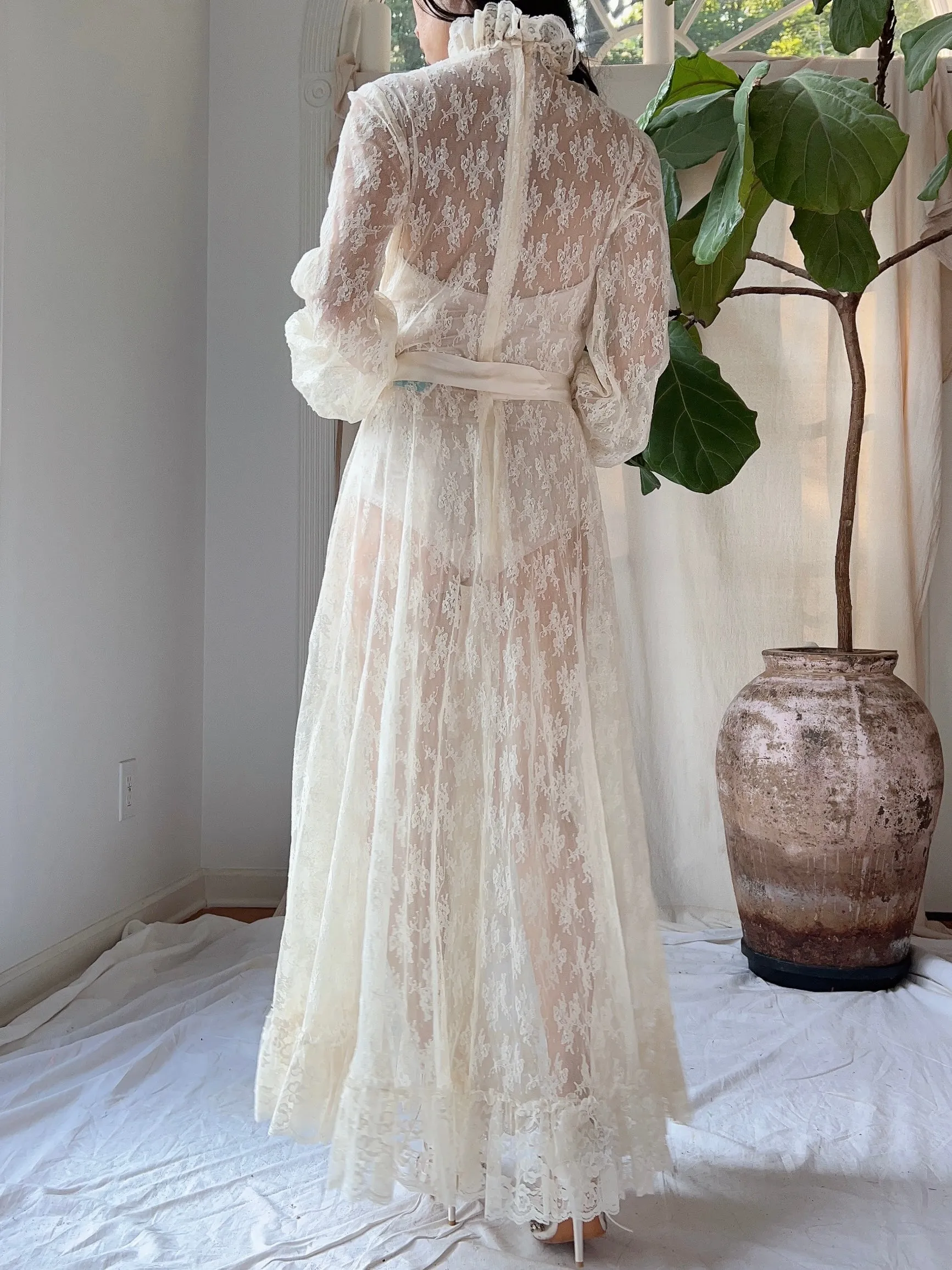 Vintage High Neck Lace Dress - S