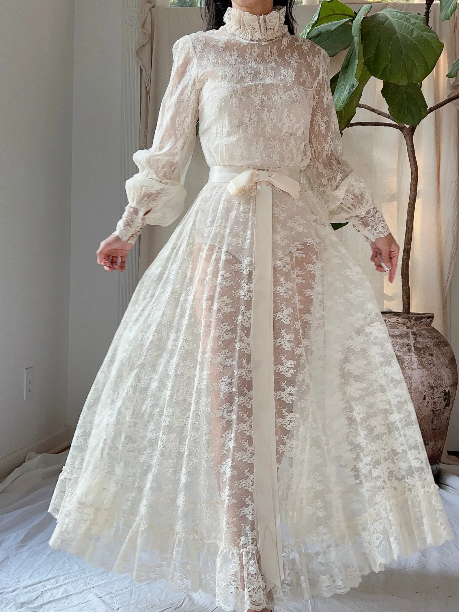 Vintage High Neck Lace Dress - S