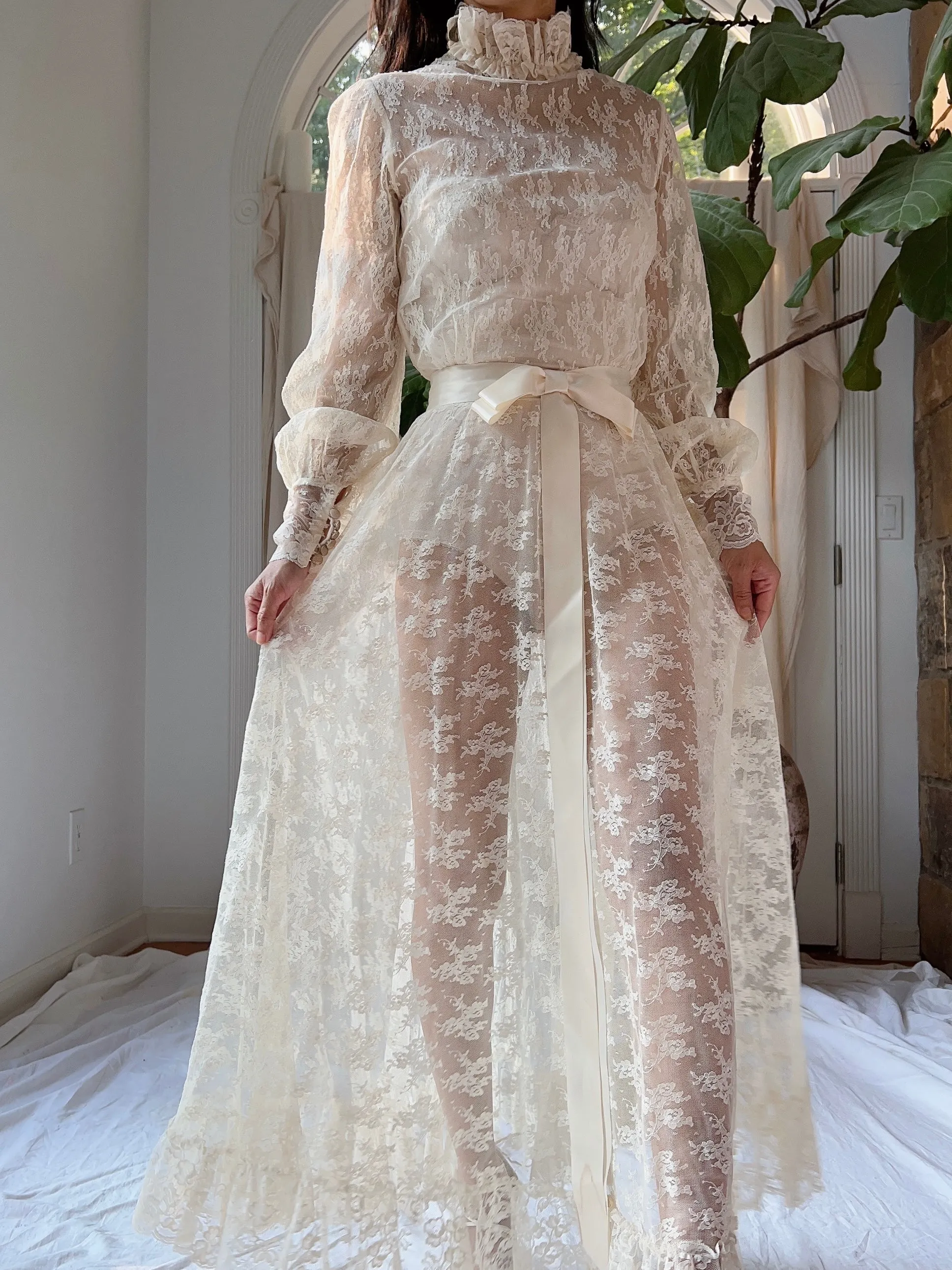 Vintage High Neck Lace Dress - S