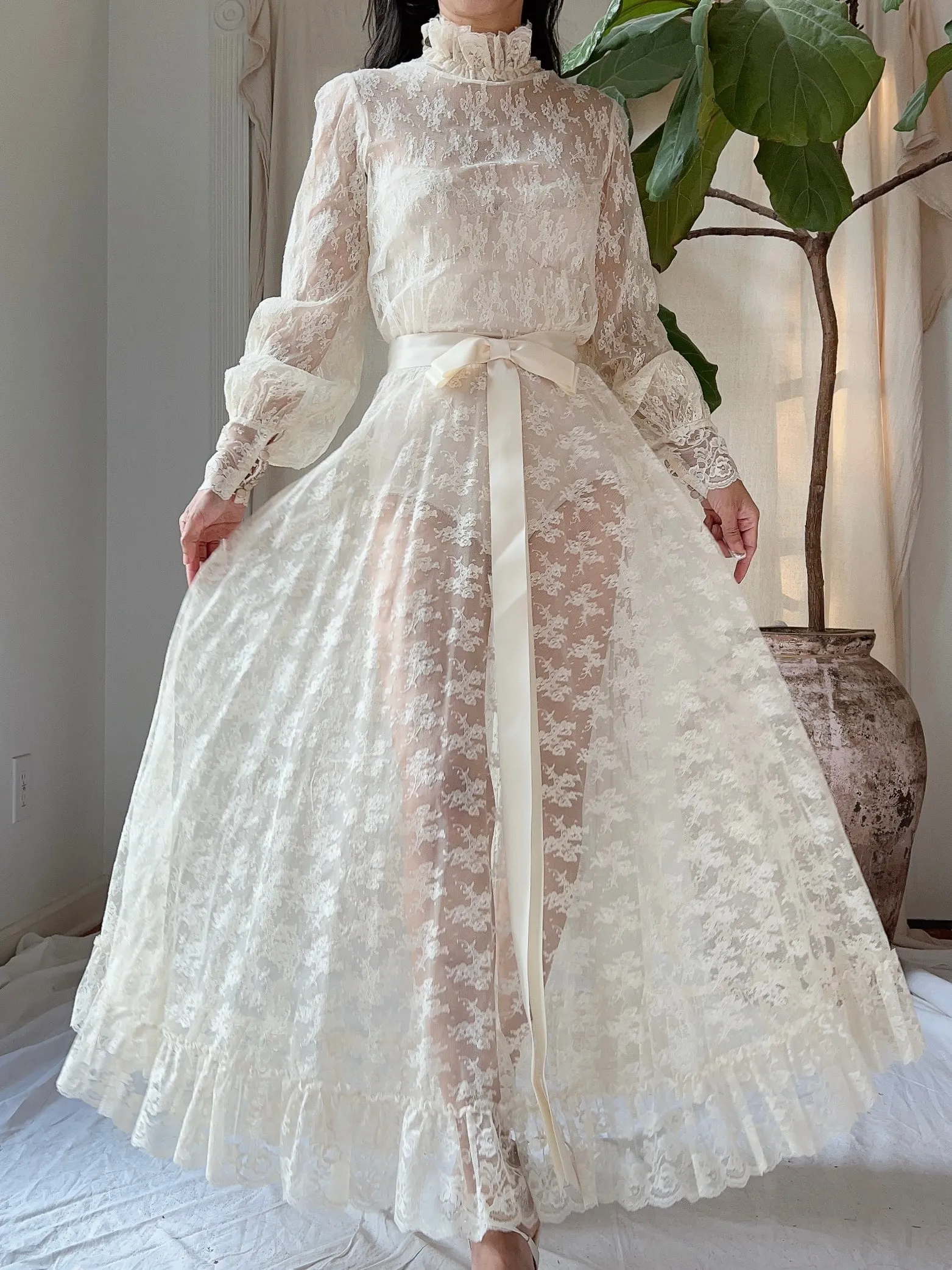 Vintage High Neck Lace Dress - S