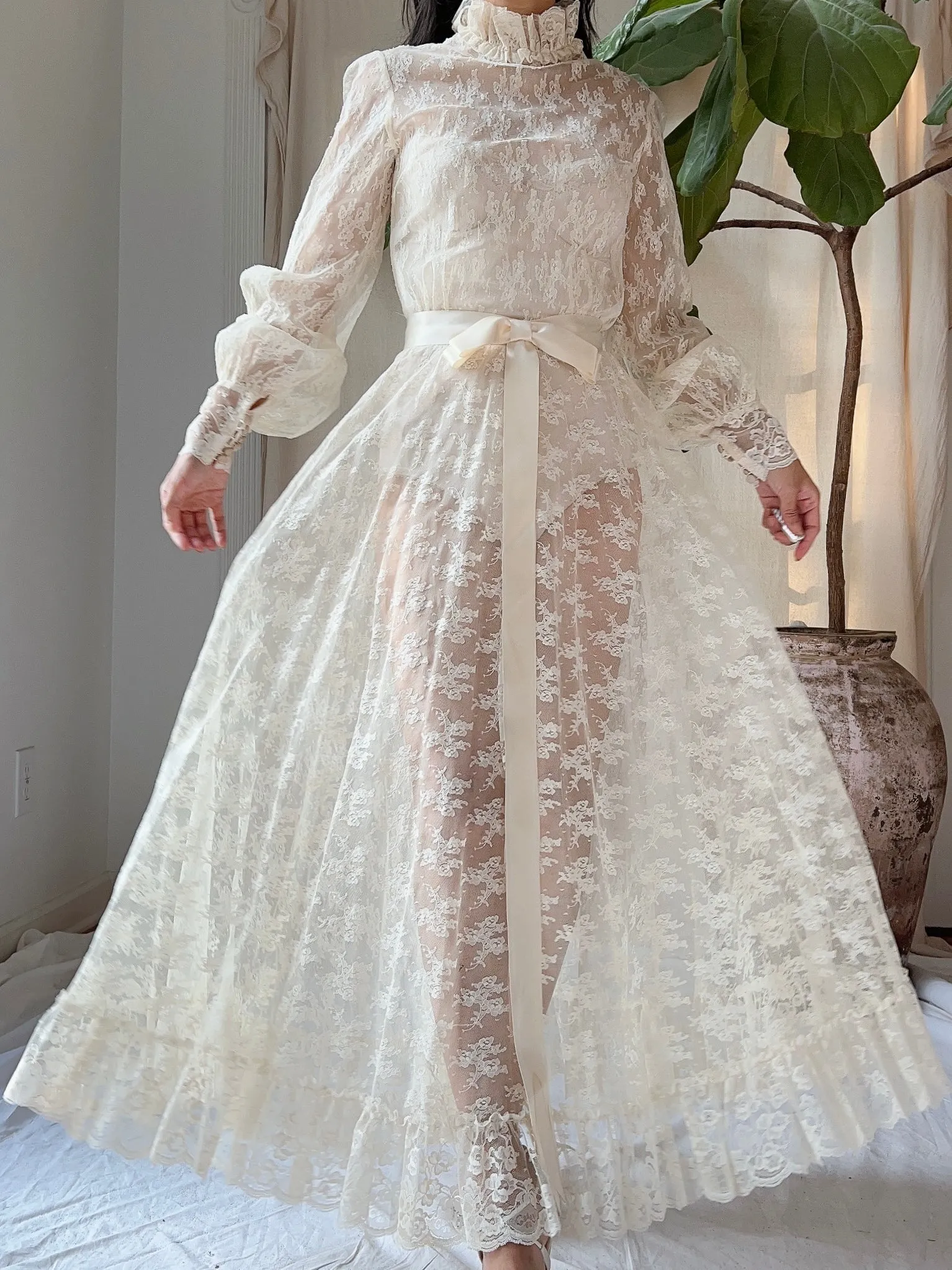 Vintage High Neck Lace Dress - S