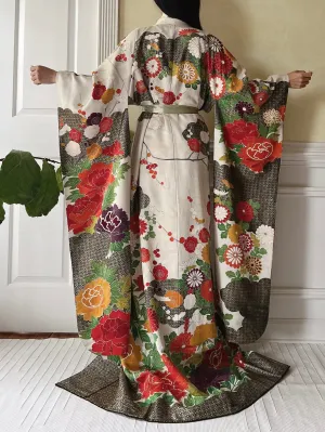 Vintage Silk Kimono with Peonies and Daisies - OSFM