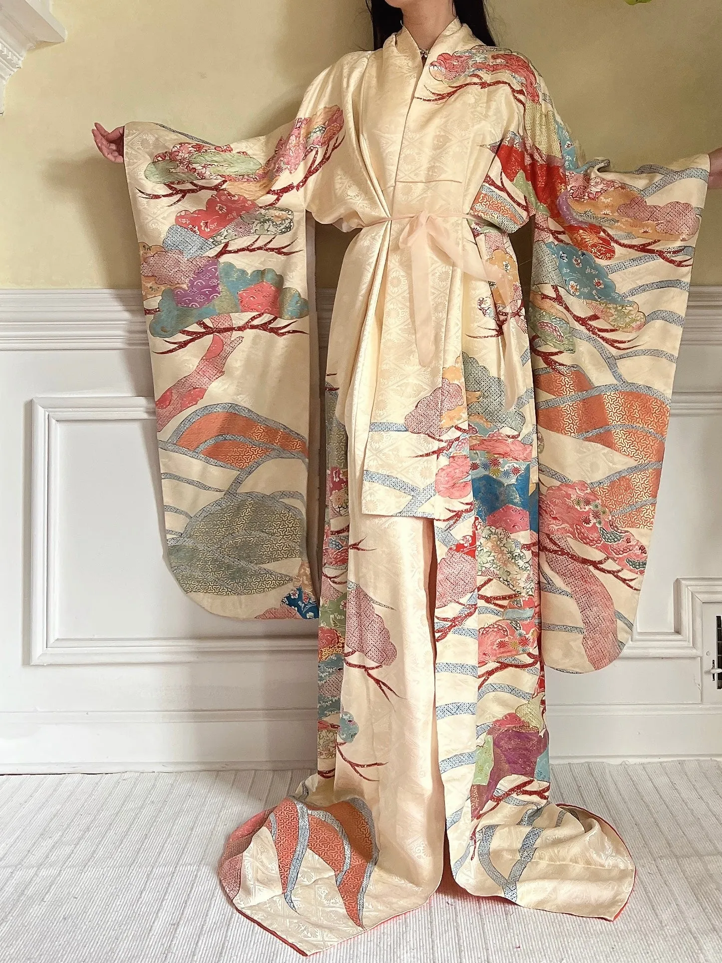 Vintage Silk Pastel Gold Kimono - OSFM